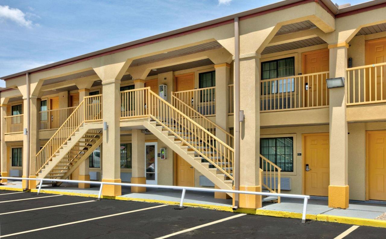 Super 8 By Wyndham Palestine Tx Exterior foto