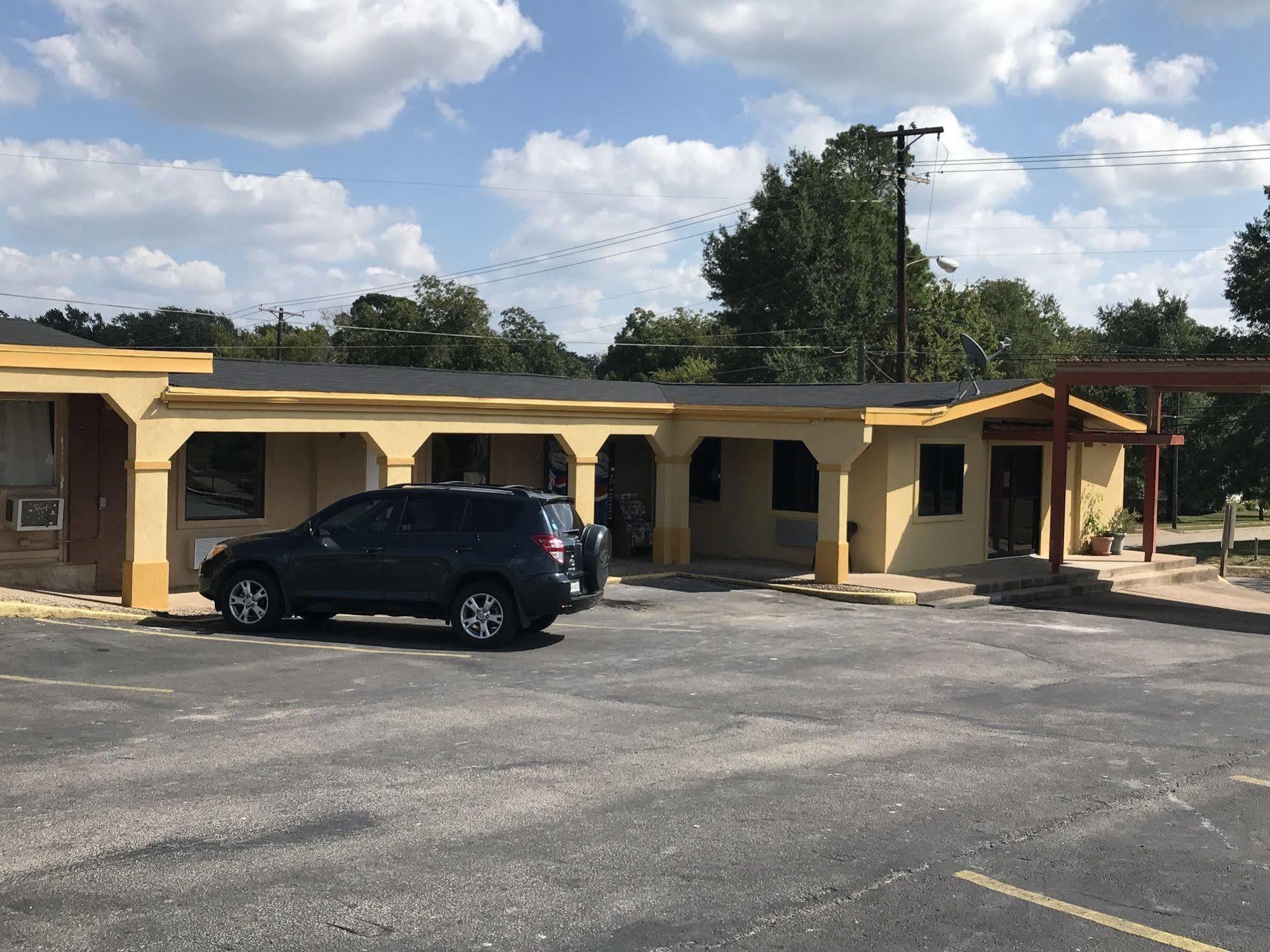 Super 8 By Wyndham Palestine Tx Exterior foto